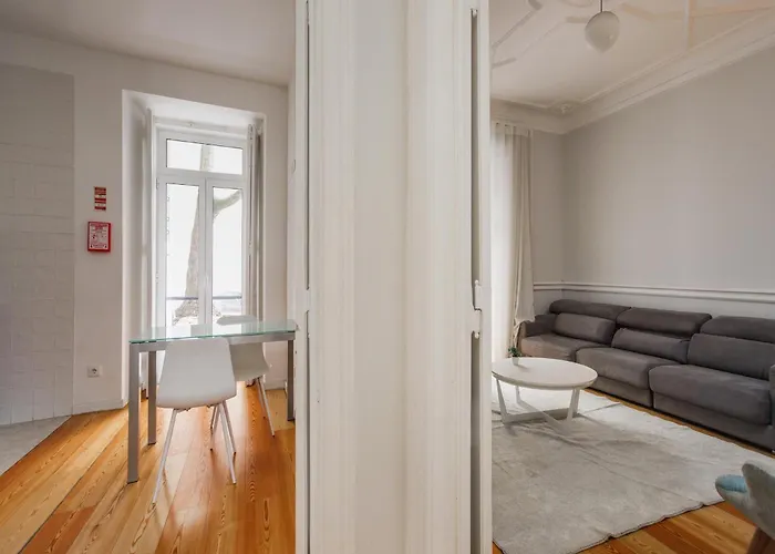 Akicity Marques Crimson Apartment Lisbon