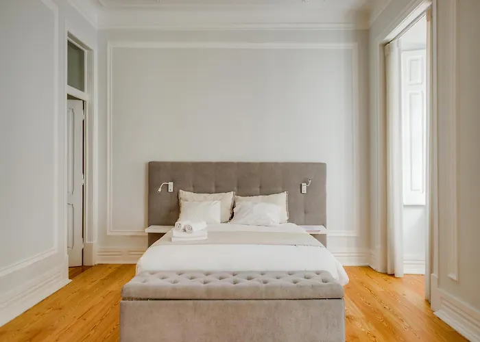 Akicity Marques Crimson