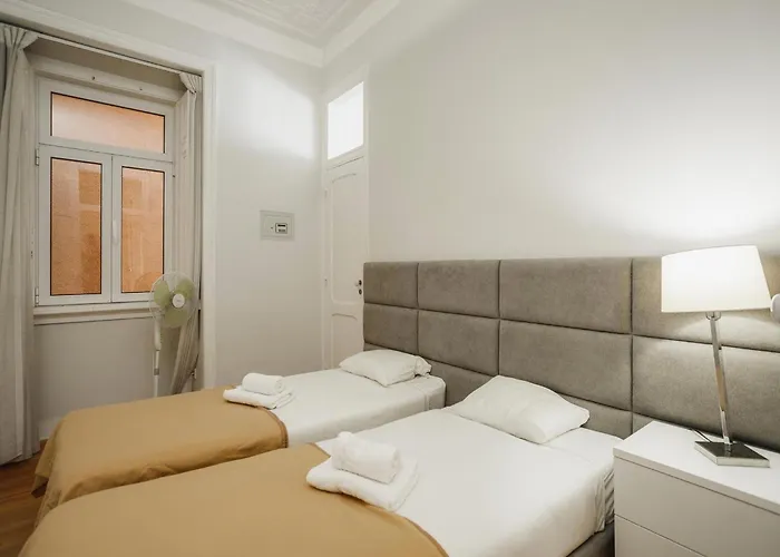 Akicity Marques Crimson * Lizbona