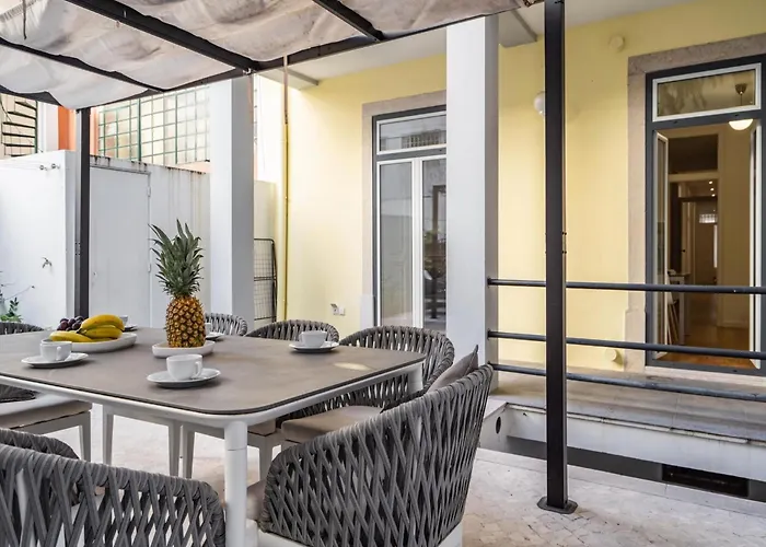 Akicity Marques Crimson * Lizbona